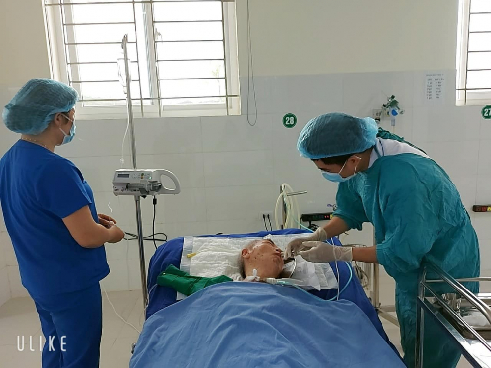 Triền khai thành công mô hình chăm sóc người bệnh toàn diện tại Khoa HSTC-CĐ, Bệnh viện đa khoa tỉnh Sơn La