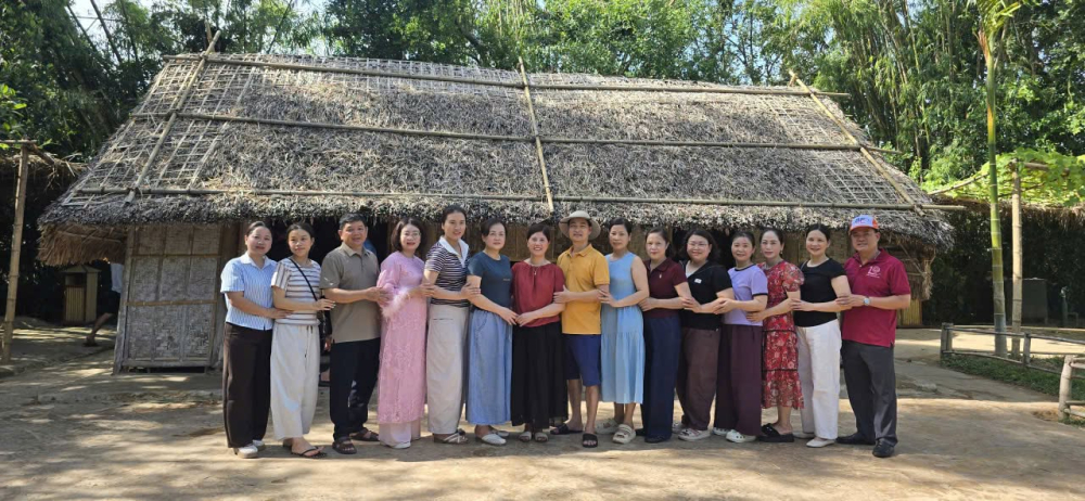 HÀNH TRÌNH VỀ NGUỒN - GẮN KẾT YÊU THƯƠNG  