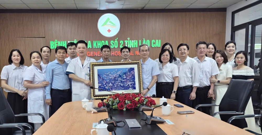 ĐOÀN CÔNG TÁC CỦA BVĐK TỈNH SƠN LA THAM QUAN, TRAO ĐỔI KINH NGHIỆM TẠI BVĐK SỐ 2 TỈNH LÀO CAI