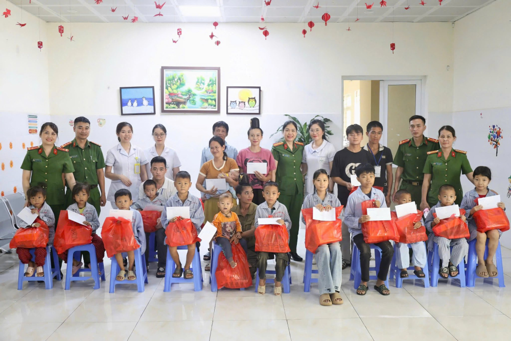TIẾP TỤC LAN TỎA THÊM YÊU THƯƠNG ĐẾN BỆNH NHI NHÂN DỊP 1/6