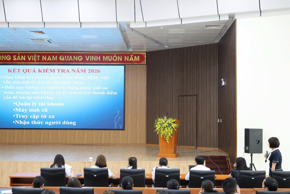 BỆNH VIỆN ĐA KHOA TỈNH SƠN LA TỔ CHỨC TẬP HUẤN ĐẢM BẢO AN TOÀN THÔNG TIN VÀ AN NINH MẠNG