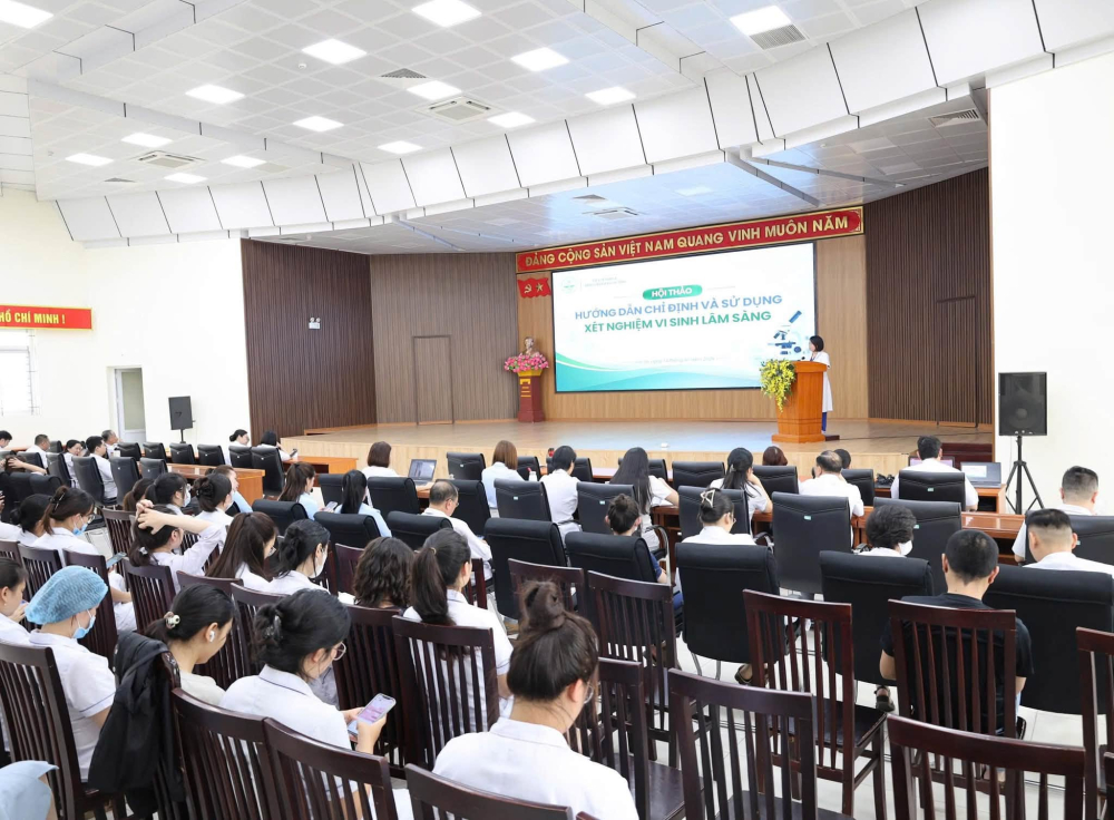 TẬP HUẤN CẬP NHẬT KIẾN THỨC Y KHOA LIÊN TỤC VỀ CHỈ ĐỊNH VÀ SỬ DỤNG XÉT NGHIỆM VI SINH LÂM SÀNG