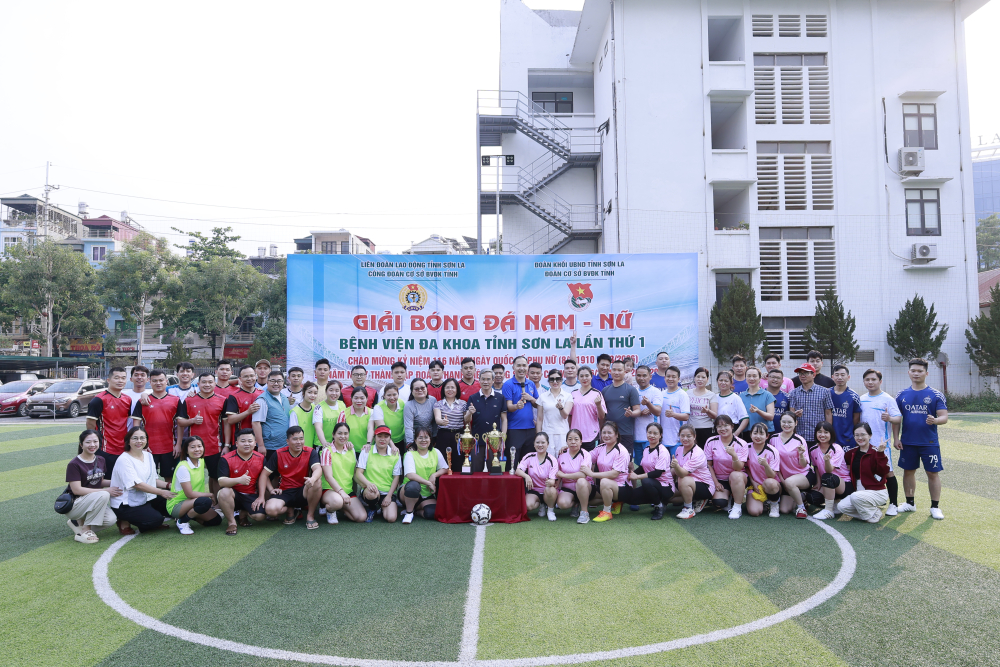 BỆNH VIỆN ĐA KHOA TỈNH SƠN LA TỔ CHỨC THÀNH CÔNG GIẢI BÓNG ĐÁ NAM - NỮ LẦN THỨ NHẤT