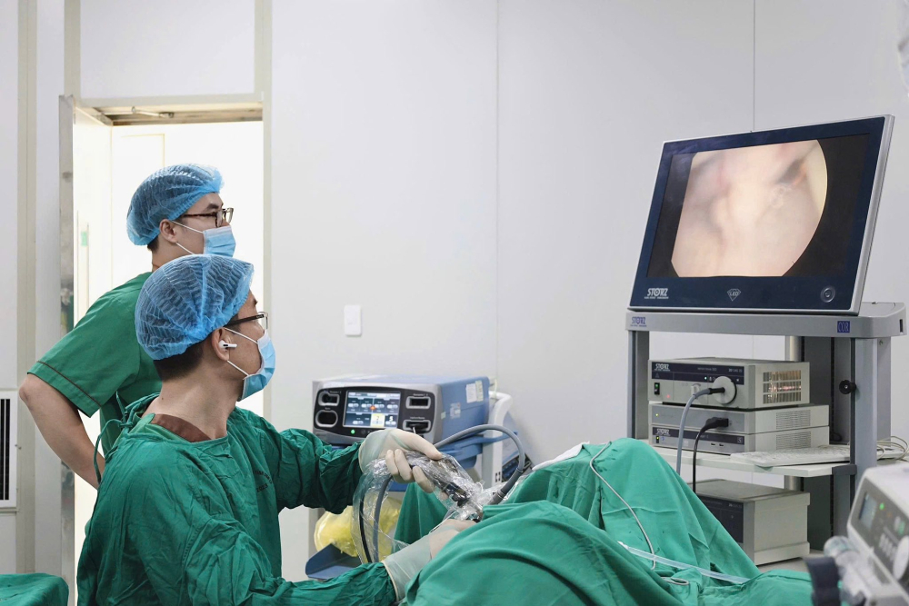 TRIỂN KHAI THÀNH CÔNG PHẪU THUẬT NỘI SOI QUA NIỆU ĐẠO ĐIỀU TRỊ U TUYẾN TIỀN LIỆT BẰNG DAO ĐIỆN LƯỠNG CỰC