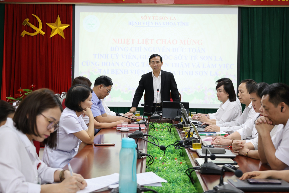 ĐOÀN CÔNG TÁC SỞ Y TẾ ĐẾN THĂM VÀ LÀM VIỆC TẠI BỆNH VIỆN ĐA KHOA TỈNH SƠN LA