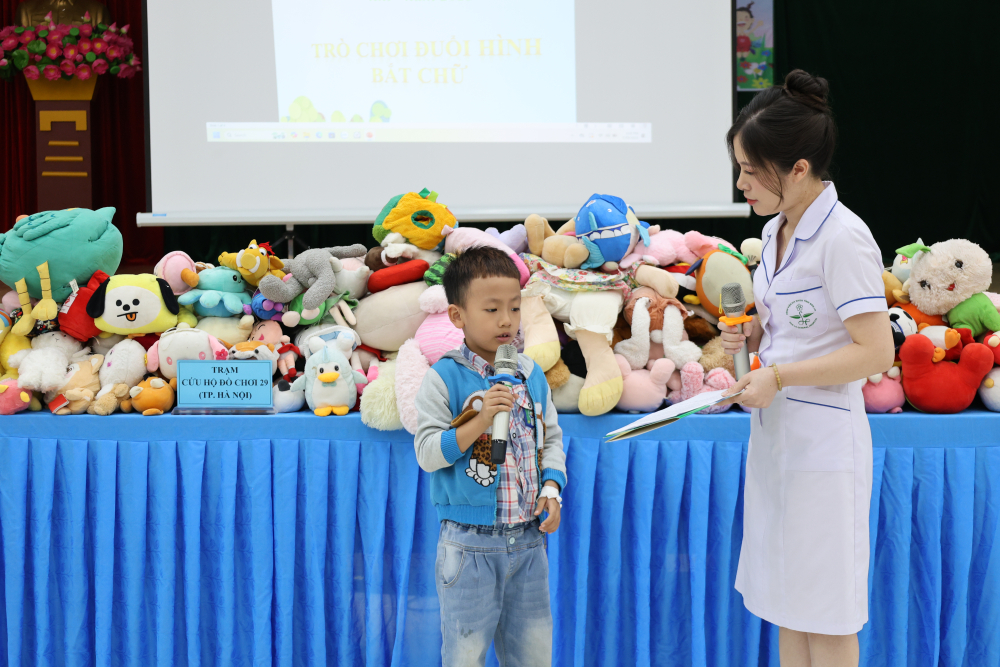 BVĐK TỈNH SƠN LA TỔ CHỨC CHƯƠNG TRÌNH VUI TẾT THIẾU NHI 2025 ẤM ÁP CHO CÁC BỆNH NHI