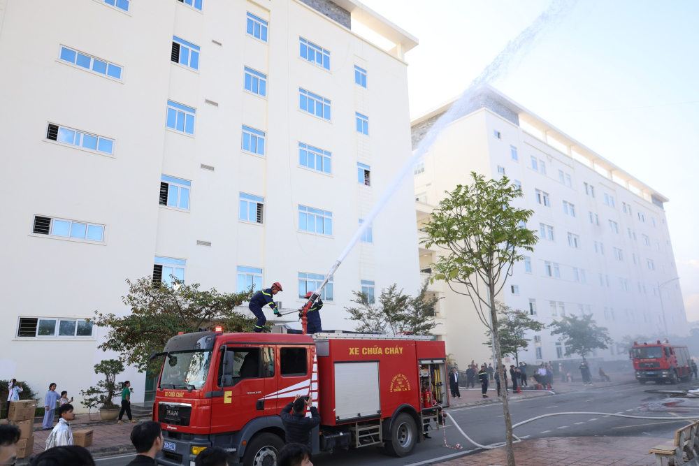 TẬP HUẤN NGHIỆP VỤ PCCC&CNCH TẠI BỆNH VIỆN ĐA KHOA TỈNH SƠN LA